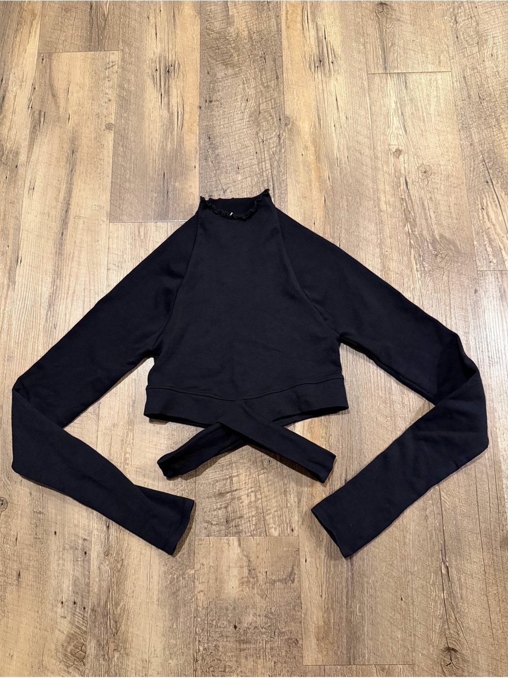 Free People Movement Women's Black Long-Sleeve Cropped Wrap Top M/L